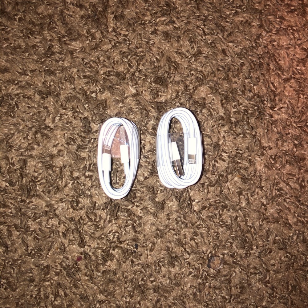 I have 200 Apple lightning chargers